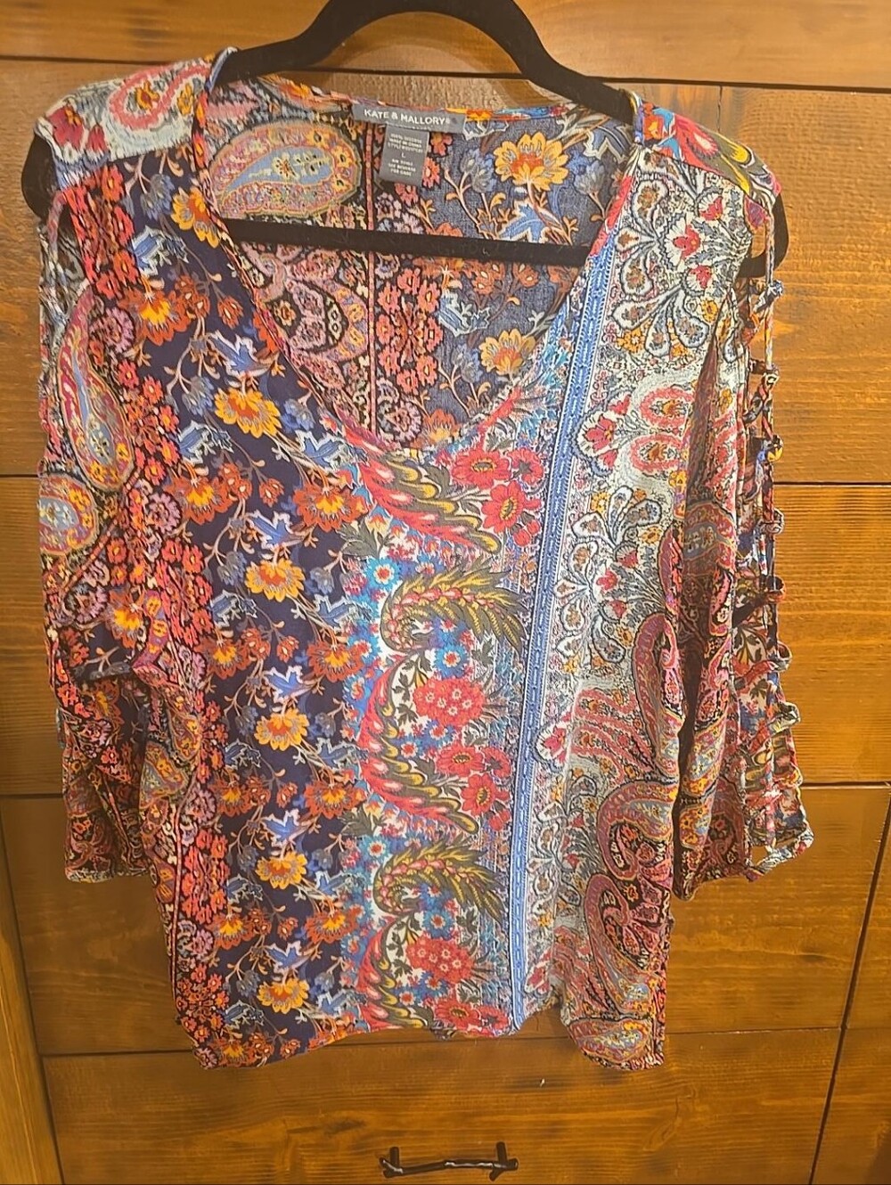 Kate & Mallory Viscose Paisley Floral Too Size L Boho Mixed Print Cutout Sleeve